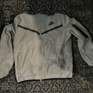 Kids Nike Tech Size Large Grey Lightly Used